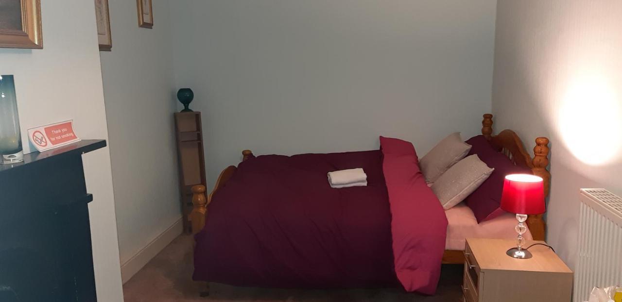 Phoenix Nights Guest House Barrow-in-Furness ภายนอก รูปภาพ