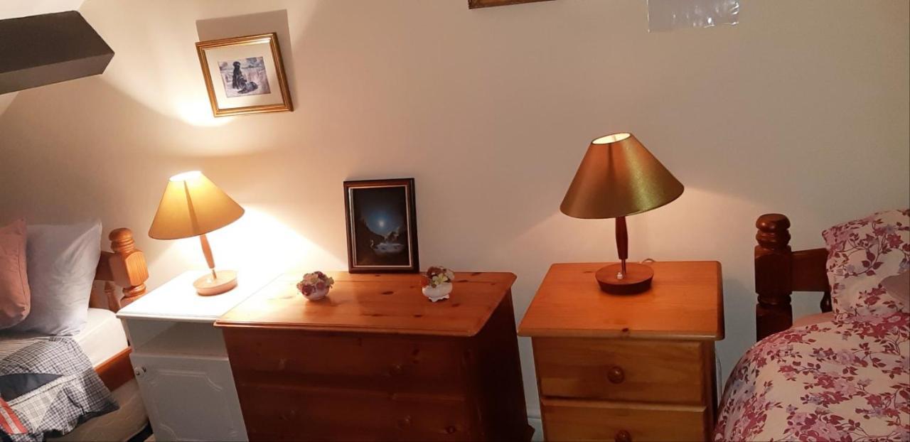 Phoenix Nights Guest House Barrow-in-Furness ภายนอก รูปภาพ