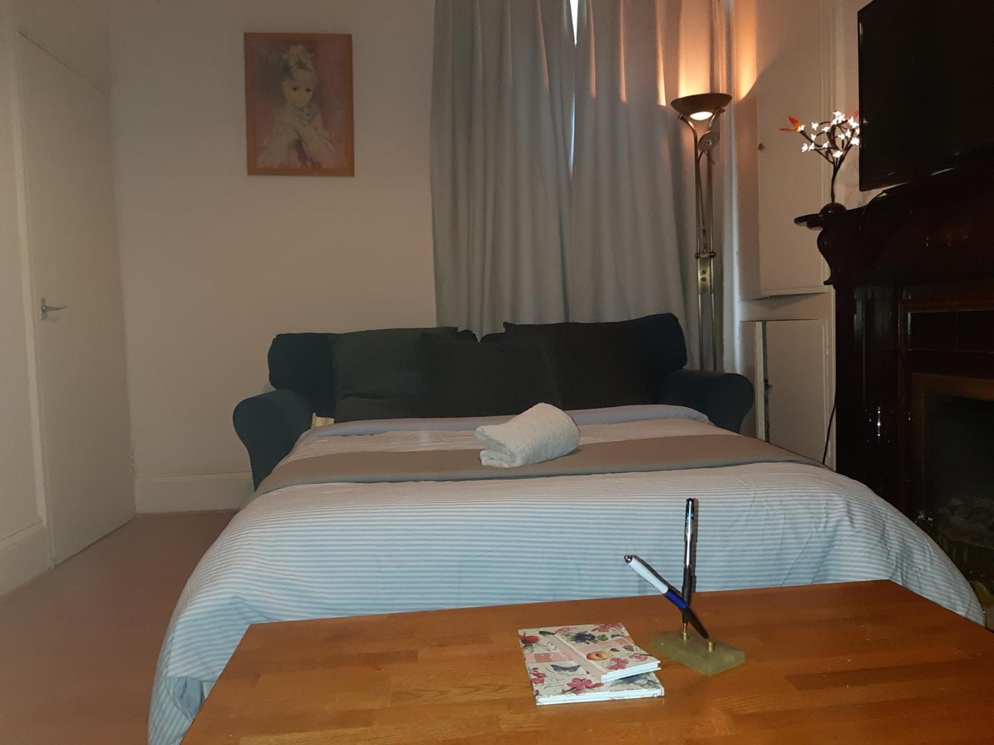 Phoenix Nights Guest House Barrow-in-Furness ภายนอก รูปภาพ