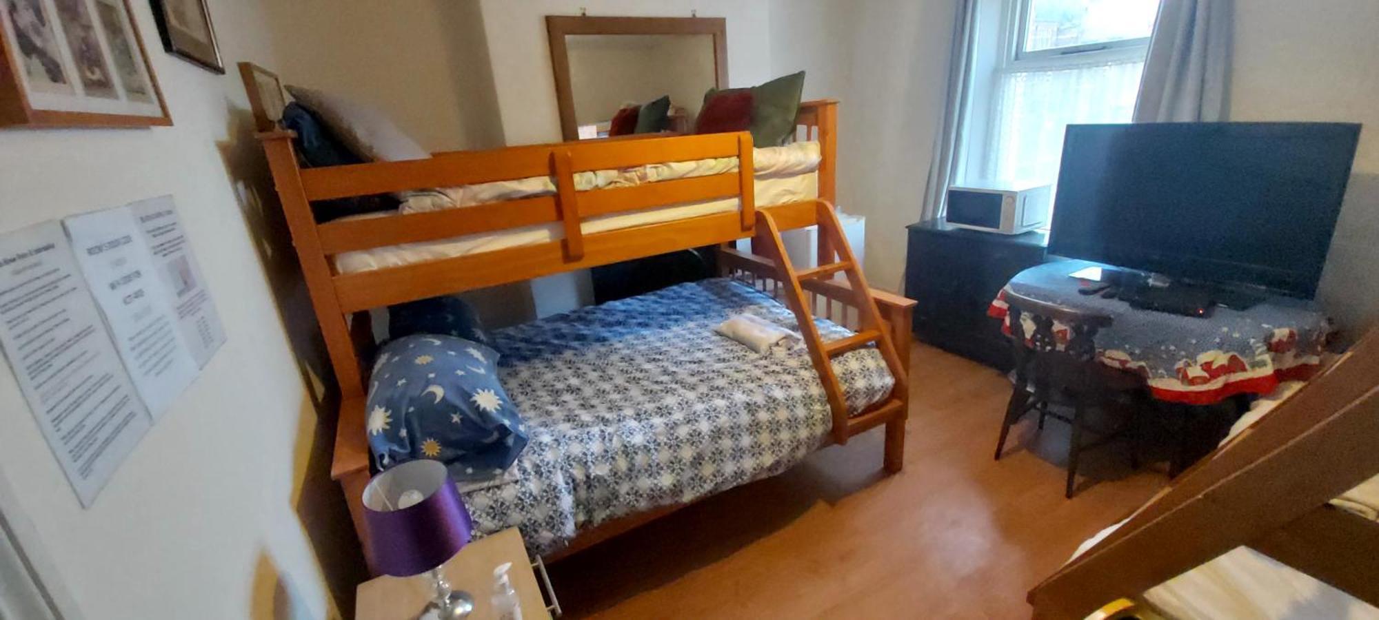 Phoenix Nights Guest House Barrow-in-Furness ภายนอก รูปภาพ